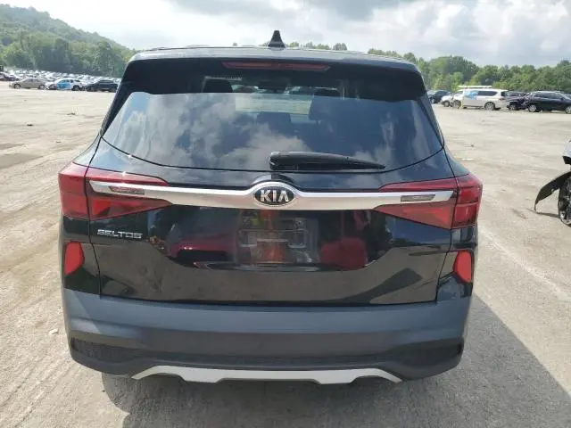 2021 KIA SELTOS LX  