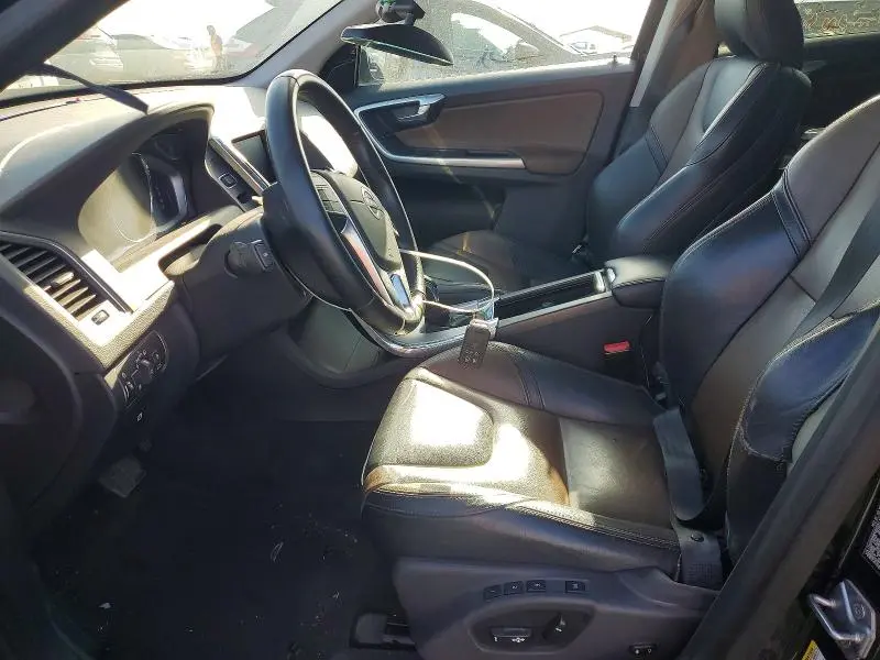2017 VOLVO XC60 T5 DYNAMIC  
