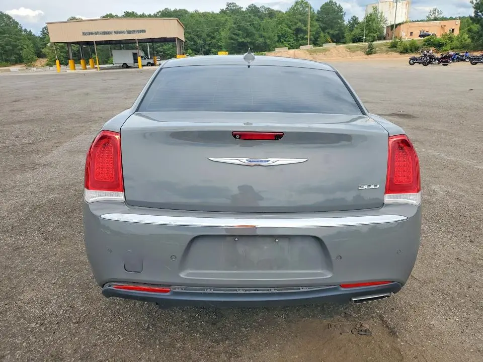 2019 CHRYSLER 300 LIMITED  