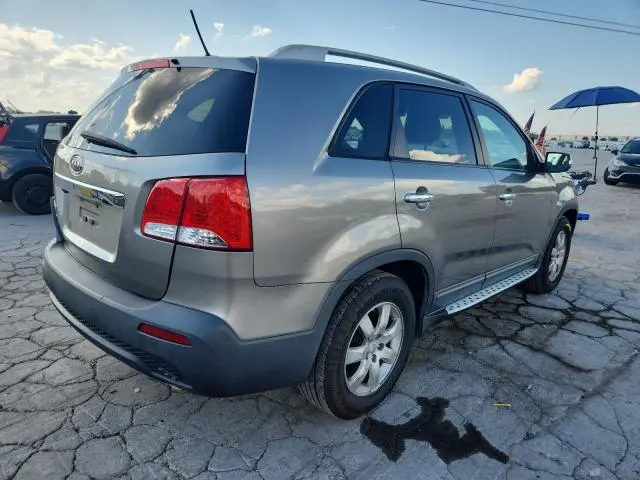 2013 KIA SORENTO LX  