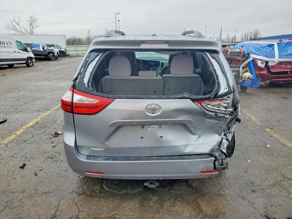 2017 TOYOTA SIENNA LE 8-PASSENGER  