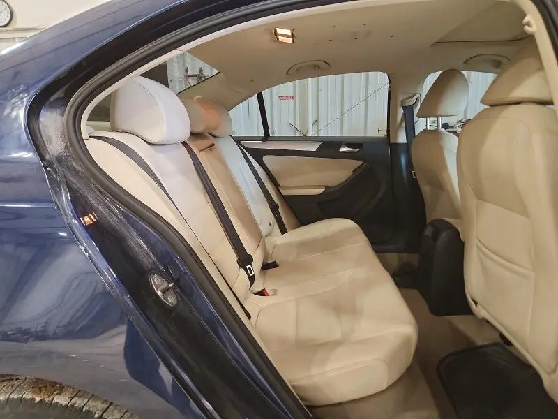 2011 VOLKSWAGEN JETTA TDI  