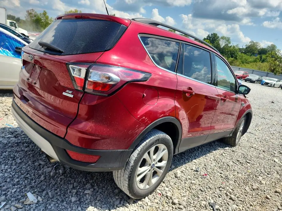 2017 FORD ESCAPE SE  