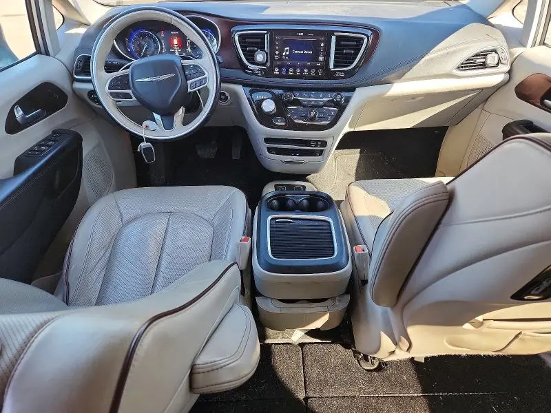2019 CHRYSLER PACIFICA LIMITED  