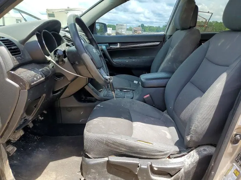 2013 KIA SORENTO LX  