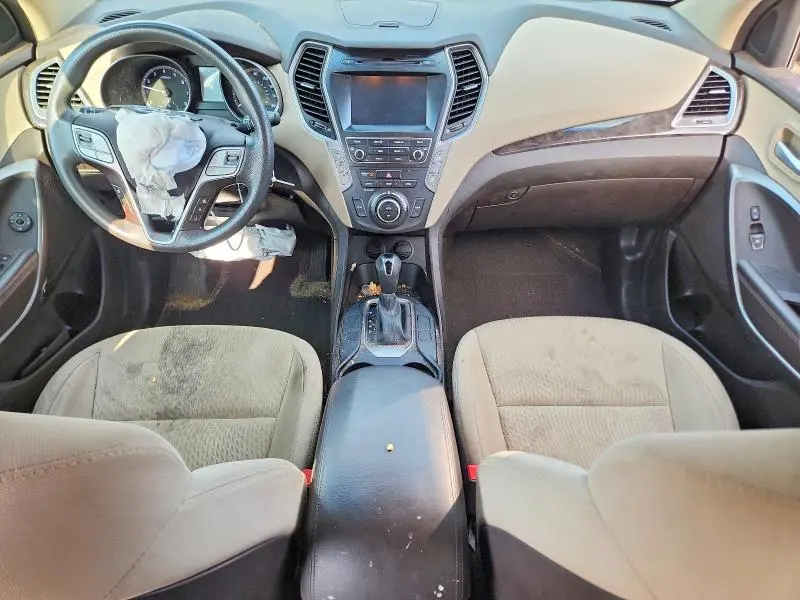2018 HYUNDAI SANTA FE SE  