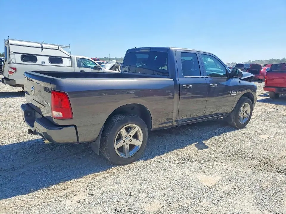 2016 RAM 1500 ST  