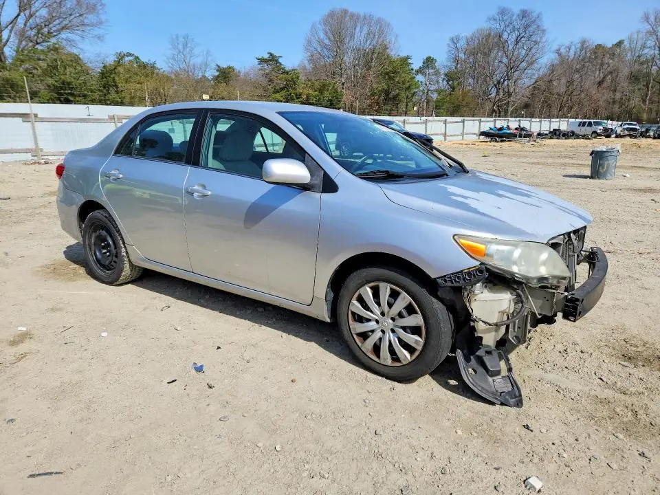 2013 TOYOTA COROLLA LE  