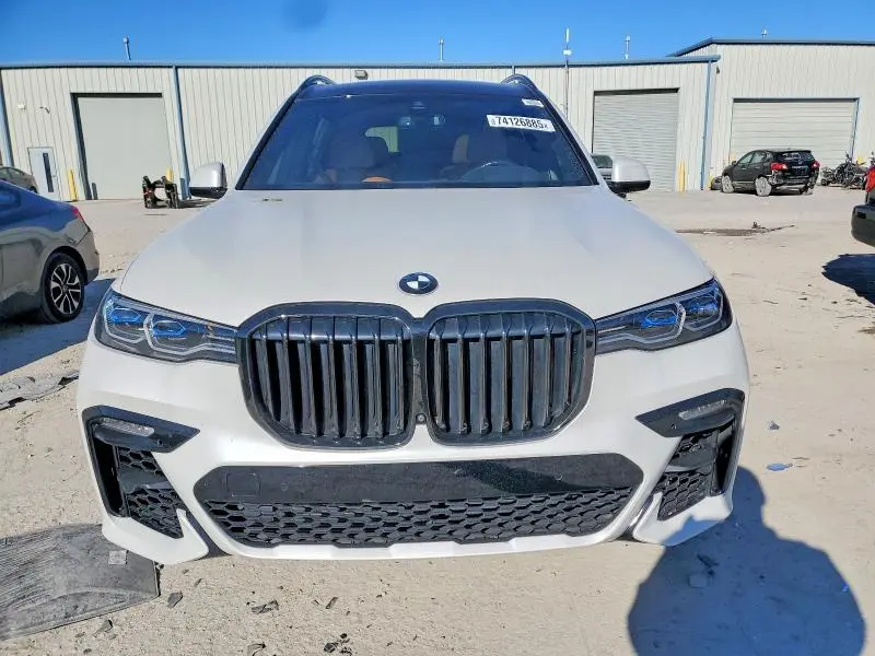 2022 BMW X7 M50I  