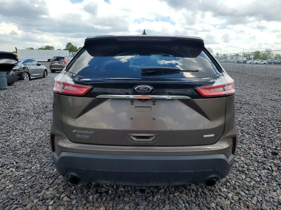 2019 FORD EDGE SE  