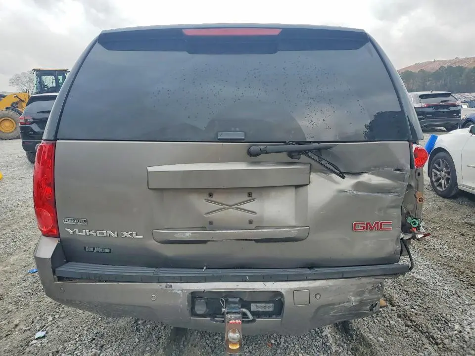 2012 GMC YUKON XL C1500 SLE  