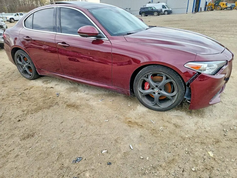 2017 ALFA ROMEO GIULIA   