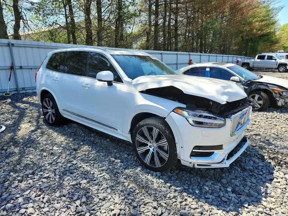 2024 VOLVO XC90 PLUS  