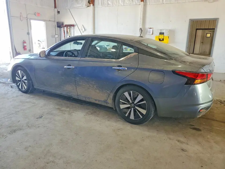 2021 NISSAN ALTIMA SV  
