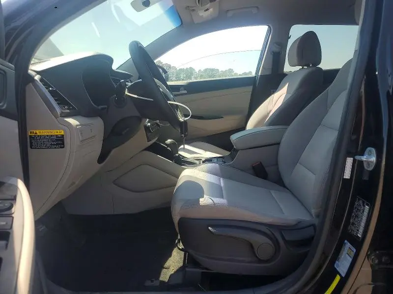 2018 HYUNDAI TUCSON SE  
