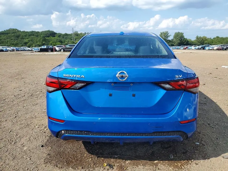 2022 NISSAN SENTRA SV  
