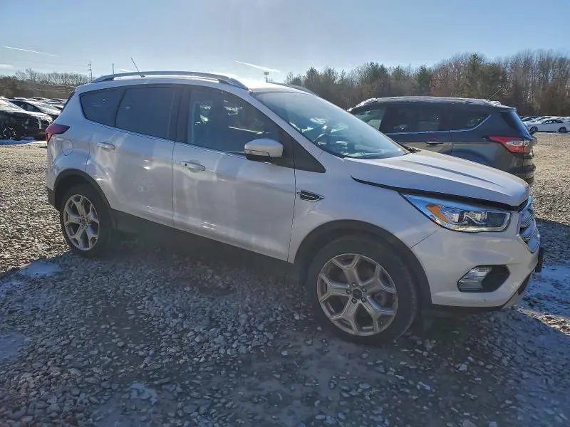2019 FORD ESCAPE TITANIUM  