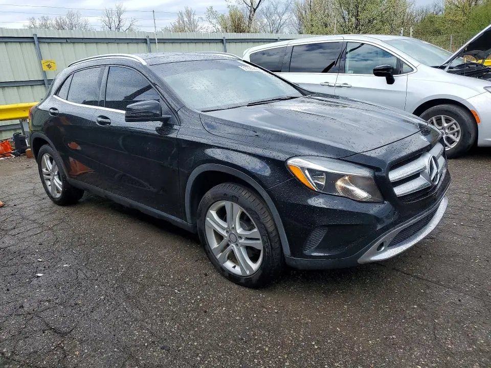 2017 MERCEDES-BENZ GLA 250 4MATIC  