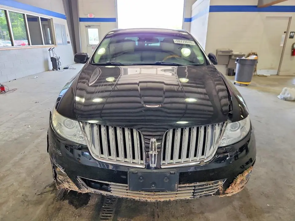 2011 LINCOLN MKS   