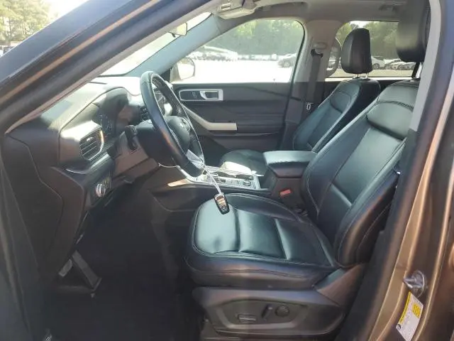 2021 FORD EXPLORER XLT  