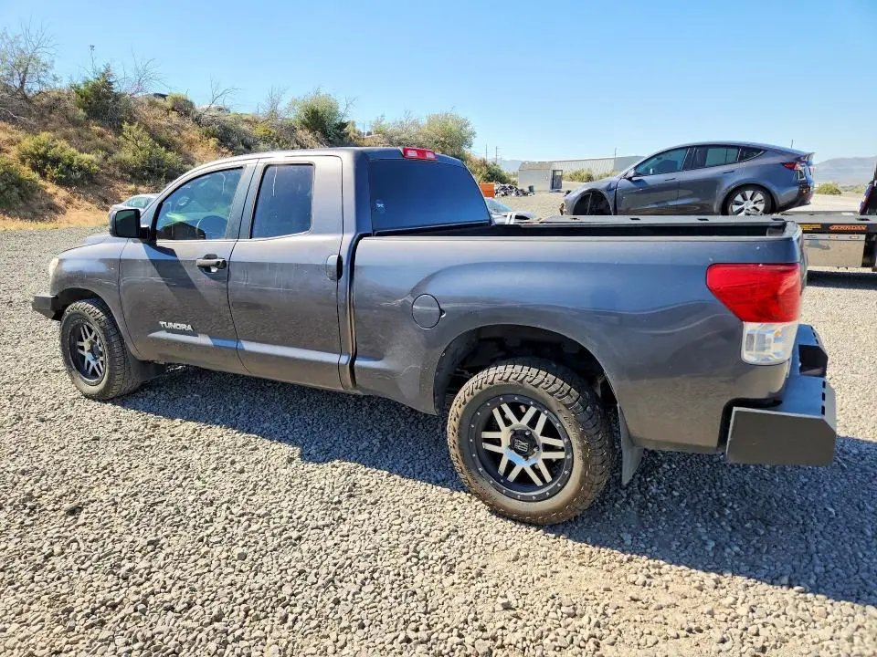 2011 TOYOTA TUNDRA DOUBLE CAB SR5  