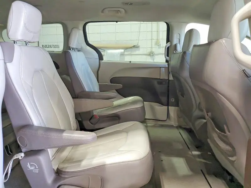 2019 CHRYSLER PACIFICA TOURING L  