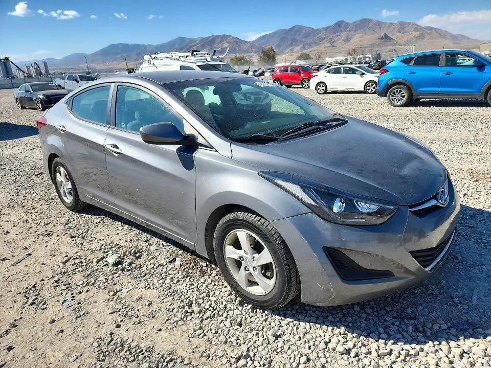 2014 HYUNDAI ELANTRA SE  