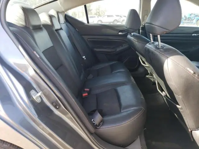 2021 NISSAN ALTIMA SR  