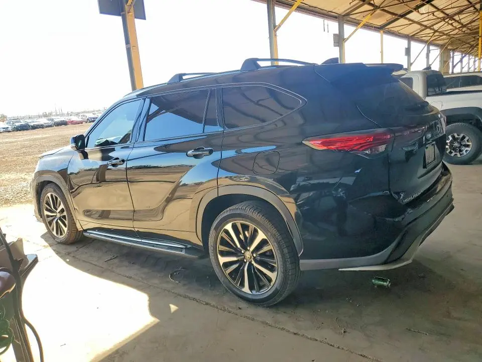 2021 TOYOTA HIGHLANDER XSE  