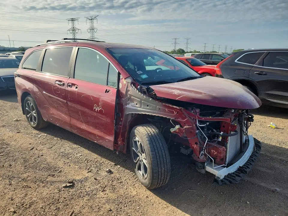 2025 TOYOTA SIENNA PLATINUM 7-PASSENGER  