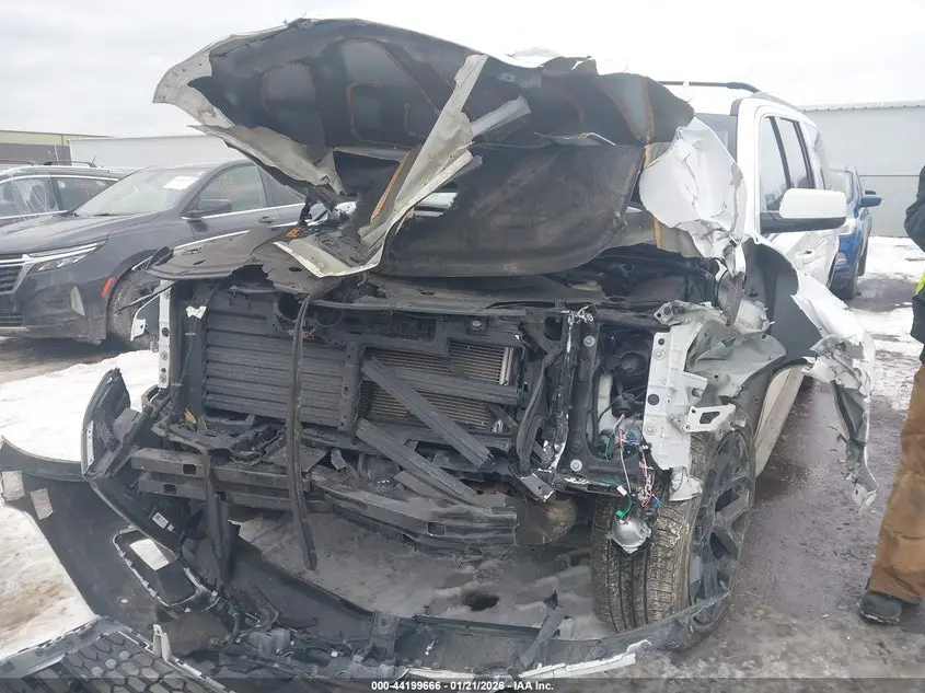 2017 CHEVROLET SUBURBAN LT