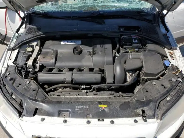 2010 VOLVO XC70 3.2  
