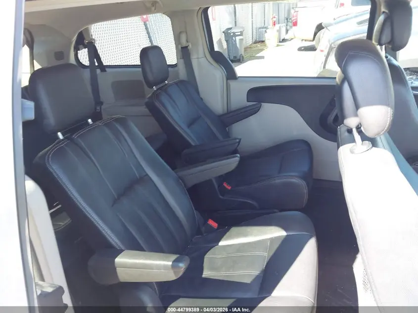 2016 CHRYSLER TOWN & COUNTRY TOURING