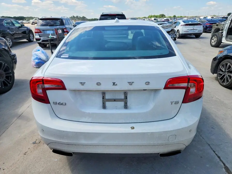 2015 VOLVO S60 PREMIER  