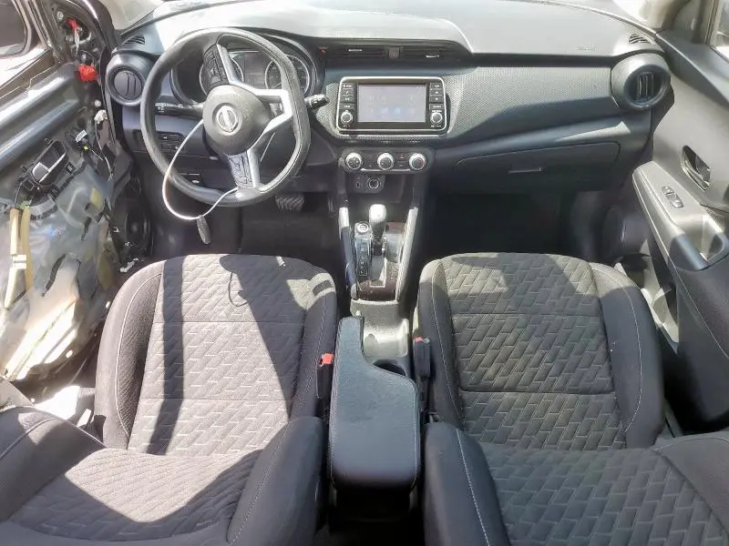 2022 NISSAN KICKS S  