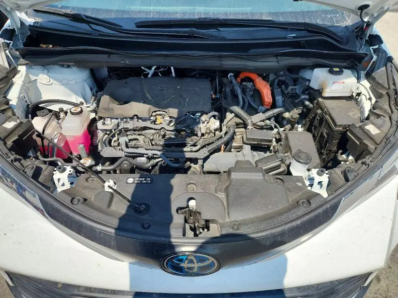 2023 TOYOTA SIENNA LE 8-PASSENGER  