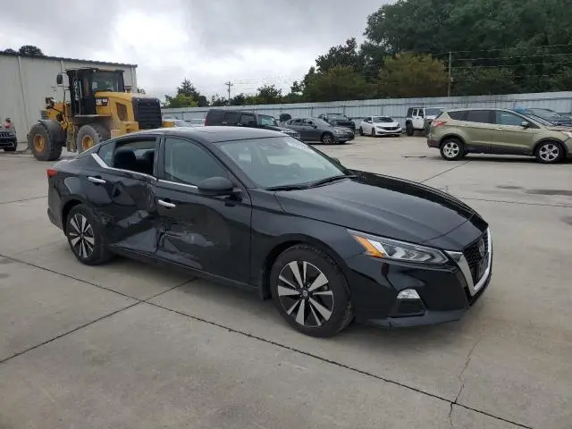 2022 NISSAN ALTIMA SV