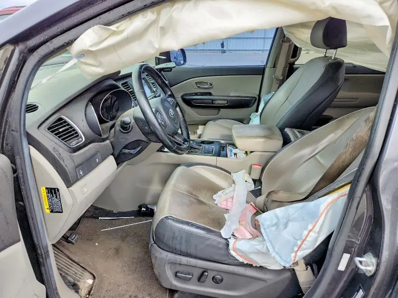 2018 KIA SEDONA LX  