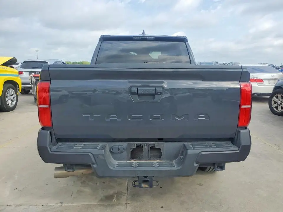 2025 TOYOTA TACOMA SR  