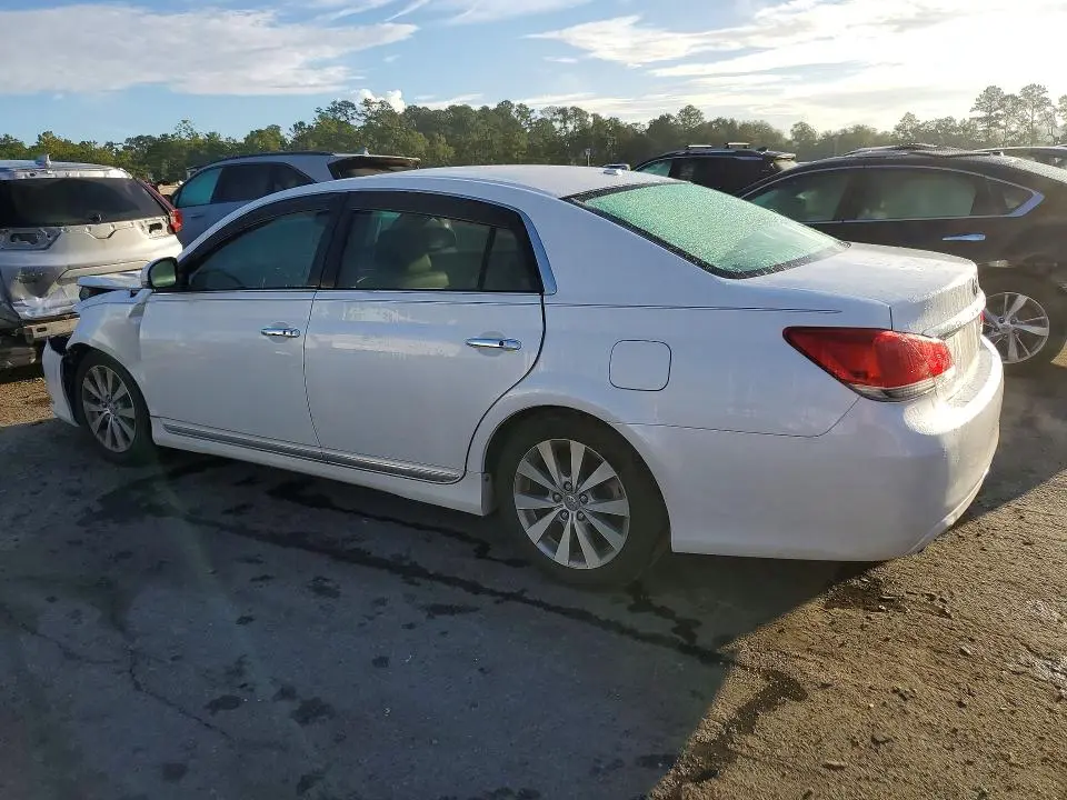 2011 TOYOTA AVALON LIMITED  