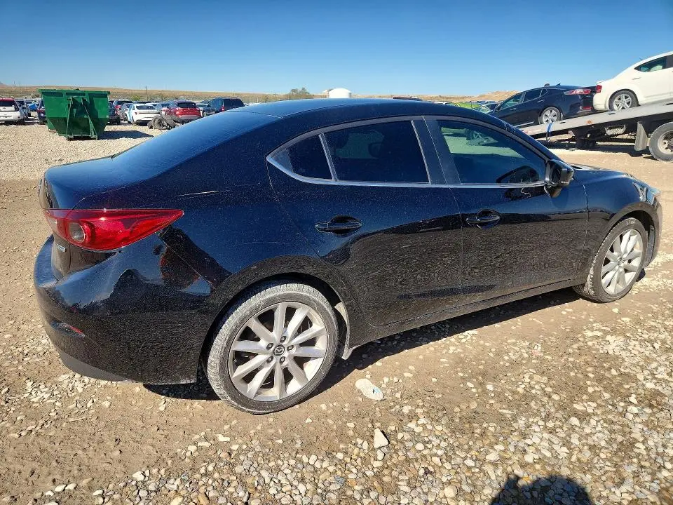 2017 MAZDA 3 TOURING  