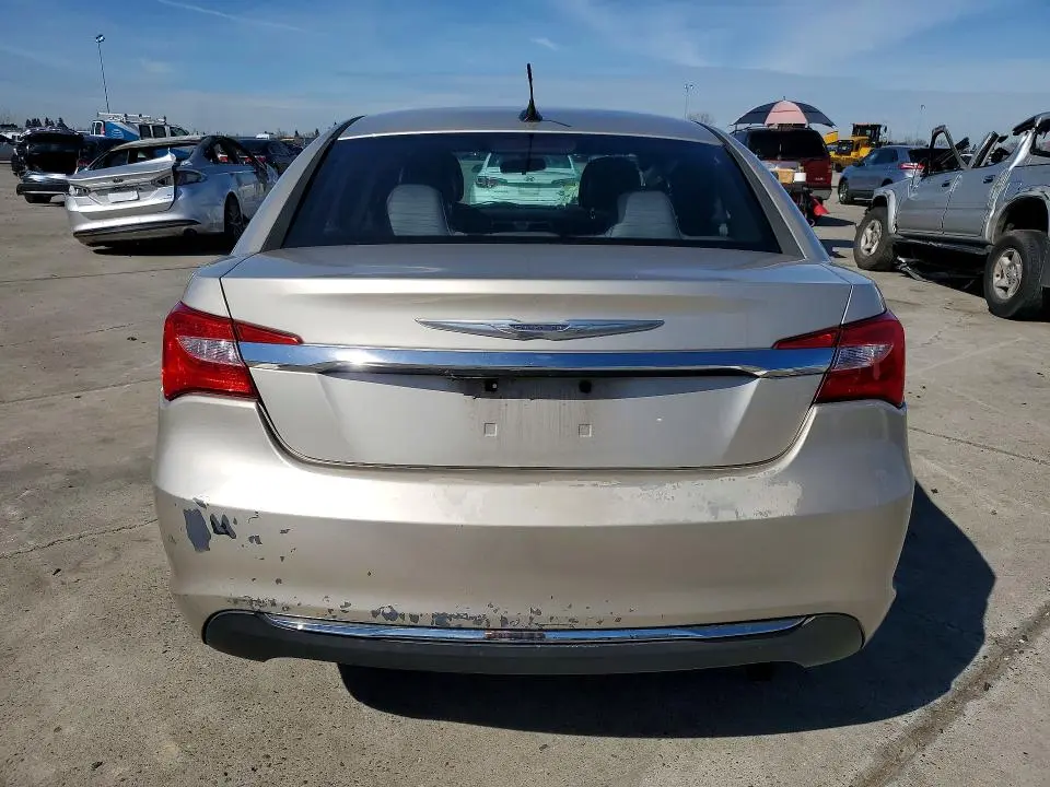 2013 CHRYSLER 200 LX  
