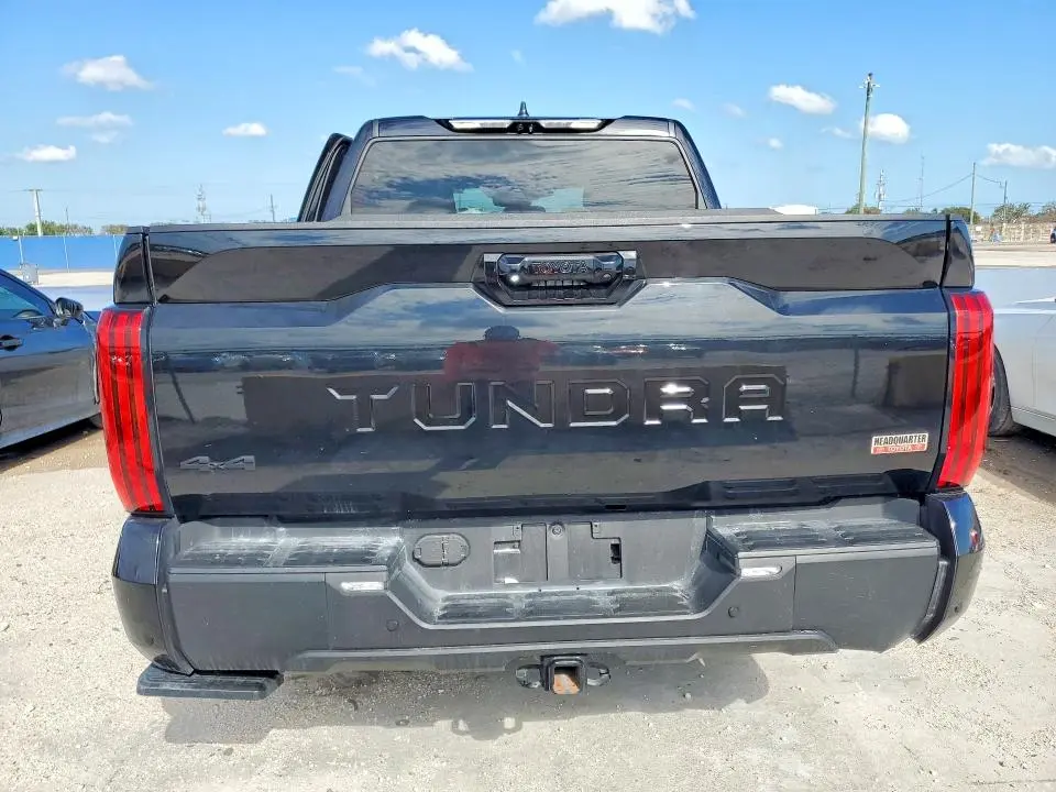 2024 TOYOTA TUNDRA   