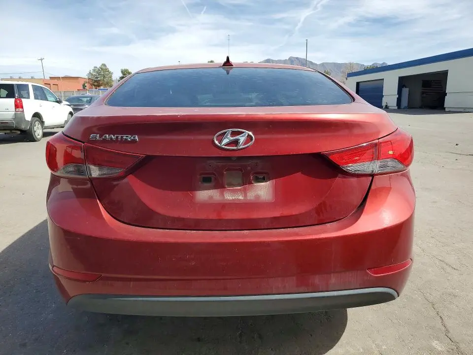 2016 HYUNDAI ELANTRA SE  