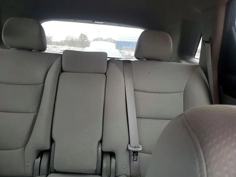 2013 KIA SORENTO LX  