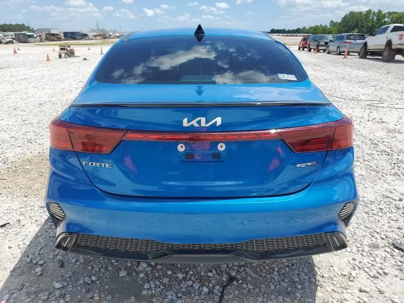2024 KIA FORTE GT LINE  