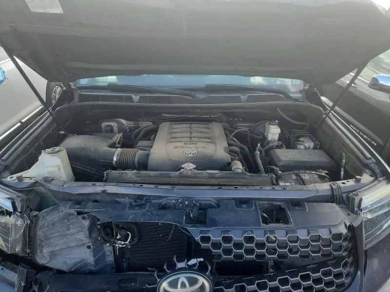 2018 TOYOTA TUNDRA CREWMAX SR5  