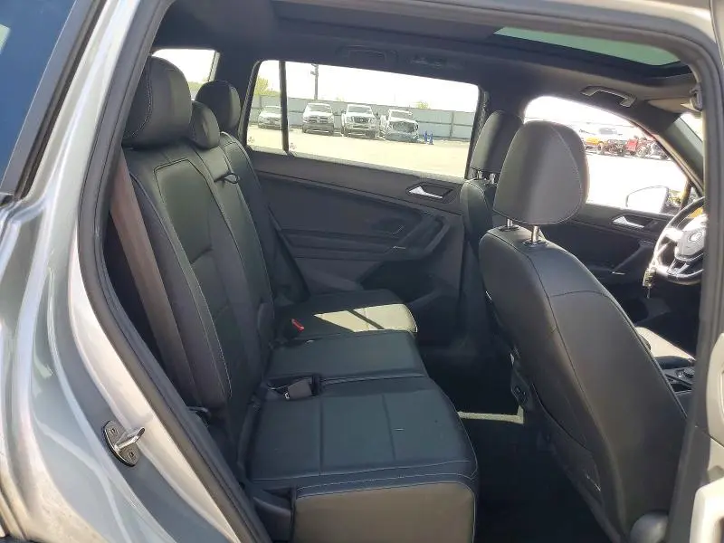 2020 VOLKSWAGEN TIGUAN SE  