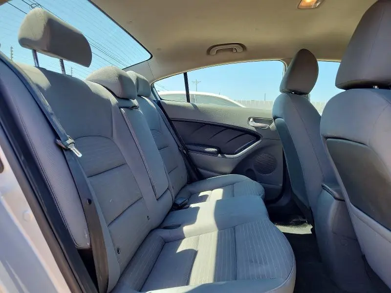 2017 KIA FORTE LX  