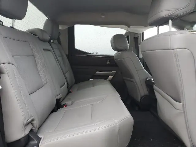 2024 TOYOTA TUNDRA CREWMAX SR  